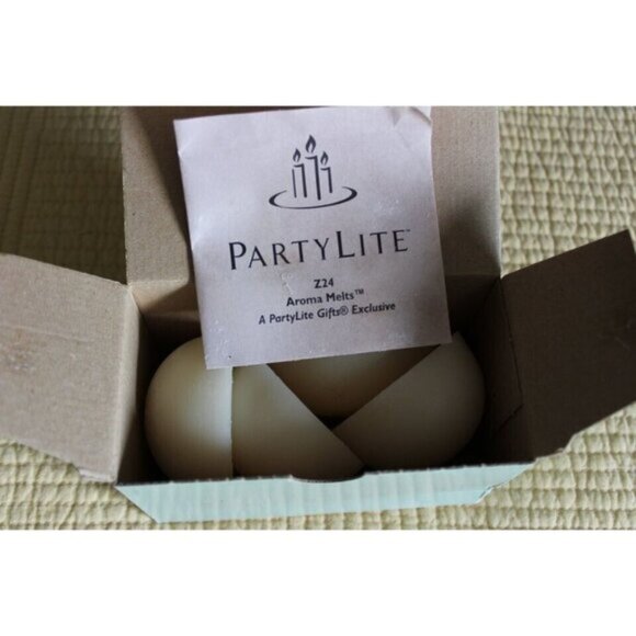 4 Pieces PartyLite Vanilla Aroma Melts Z2411 Fragrance Warmer New Retired - Picture 1 of 2